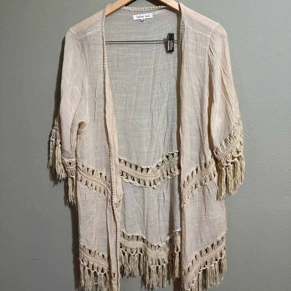 Indigo Soul Lightweight Open Cardigan Med Fringe Short Sleeve Beige Cream Cover